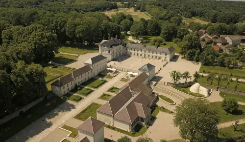 Château de Maudetour - Homestays