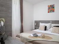 Sunny Resort apartment with seaview 1314 Hotels in Petrčane