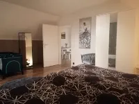 Sunny, well-equipped apartment, 5 minutes to the lake