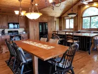 MOUNTAIN TOP RETREAT - STUNNING VIEWS! Hot tub, secluded, family friendly, 5BR! - Chalets