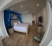 Welcome to the Dutch Side of St. Maarten. 3 Bedroom Unforgettable Ocean View. - 4 ดาว