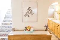 Downtown 3 BDRM Charming Casita - 방갈로