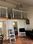 Cozy Loft Cottage on Hubbard Lake