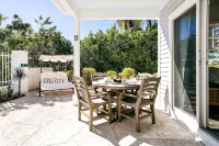 Hawks Cay Island Retreat - Duck Key - Pool & Patio - Villas