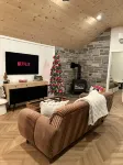 Bala Vida Cottage Steps to Lake Muskoka with Fire Pit & New Cedar Barrel Sauna - Boutique
