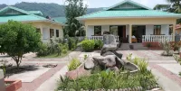 Orchid Self Catering Apartment - Balkoner
