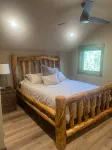 Newer 3-Bedroom Cabin in Fantastic Two Rivers North, Free WiFi - 4-Sterne