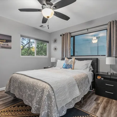 Charming Cambria Retreat w HotTub, Sleeps 8, FirePit, 5 min to Coast/Main St