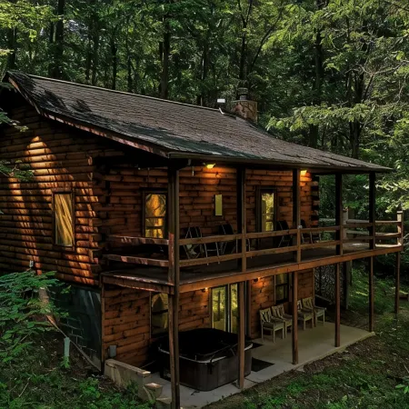 Minutes to Caves - 2 KINGS. Hot Tub. Games. Firepit. Close to Everything
