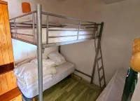 Apartment with beautiful view over a wooded park and a large terrace - 2성급