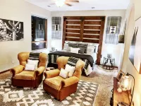 Truly STUNNING~ Minutes to ABQ!VIEWS/Fireplace/Fire-Pit/ Outdoor Mecca-Hot Tub! - Gym