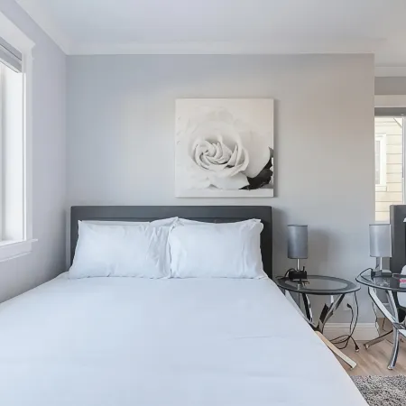Ocean-View 5Br Near SF — Sleeps 25