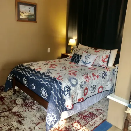 3B/1FB/Kitchen, Center of Town, The Cottage @ the Manor