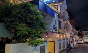 Hotel F Square