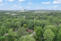 3BR Cozy Home <1 mile away from CHOA with Pets allowed and large deck - Boutique