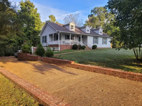 Riverside Getaway - Enjoy Quiet Life Right on the Duck River - Wifi