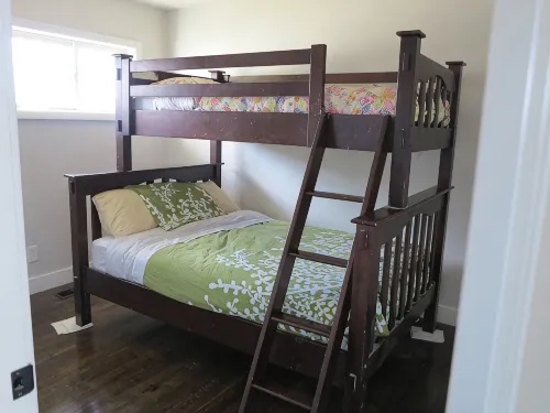 Modern Ranch Close to Downtown - Rental License #2026-104 - Wi-Fi