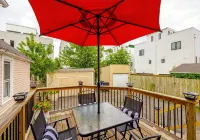 Historic Gem Entire Home Mins 2 Mrkt, Dwntwn, & Trails,  2 King Beds, Arcade - 5-Star