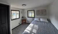 Cozy newly renovated home minutes from Sebewaing Harbor Marina to access bay. - 3つ星