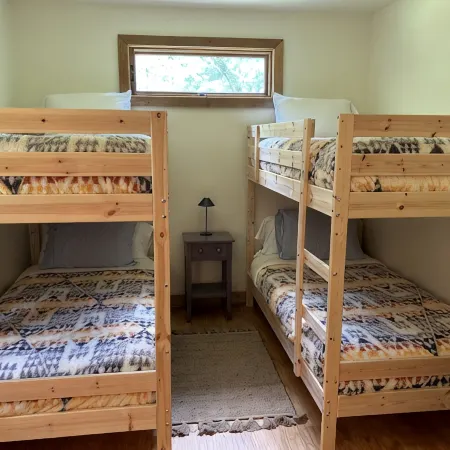 Cabin on French Quarter Creek with boat ramp and beautiful view Hotels in Berkeley County