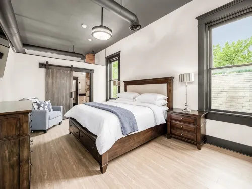 Industrial Style Loft With Access To Buckeye Lake! - 4-Star