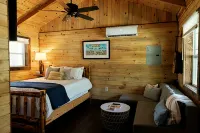 "Stars Hollow" Cozy Mini Cabin Stay - RRG - Feriehus