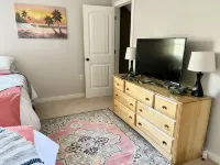 END OF THE LINE - Lake Martin views- Sleeps 12 - 3-Star