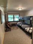 Updated & Central. ATV Trails, golfing, skiing pictured rocks within 3 miles. - 홈스테이