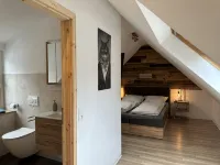 Modern vacation home / chalet with forest view in Dresden - บังกะโล