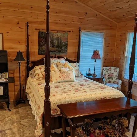 Cozy Cottage on Our Private Lake and 75 Wooded Acres