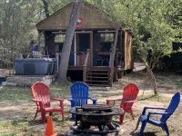 Private Cabin with hot tub. Nestled in the Woods just off Lake Limestone, Texas. - 2-Star