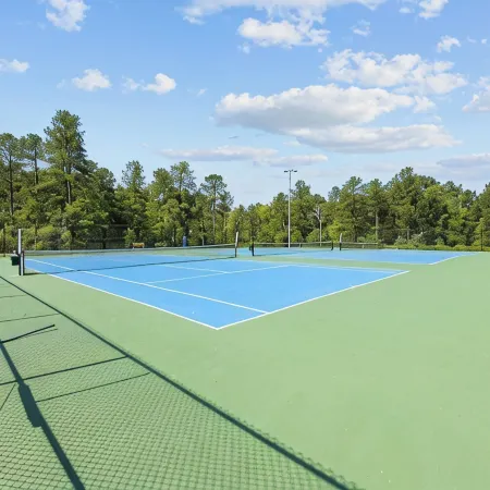 Where Relaxation Meets Home, KING Suite Retreat, 14 MINS to RDU Airport, POOL