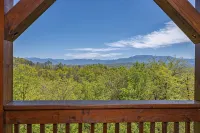 Majestic Mountain Views! Easy Road Access, Just 10Mins from Dollywood! - Mountain view
