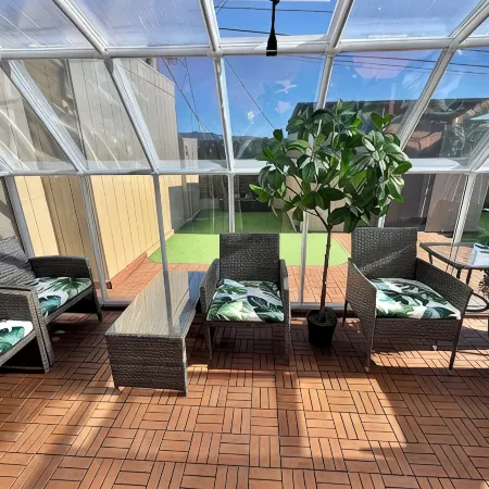 Brand New Cozy Apartment Massage Chair,2 Fireplaces/Xbox/Bidet, Free Parking