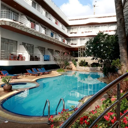 Samui First House Hotel