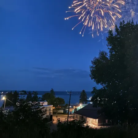 Harbor View Getaway located perfectly for your UP North Mackinac Vacation