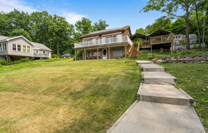 Lakefront Home - Seneca Wine Trail Hot Tub & Sunset View with Firepit, Private