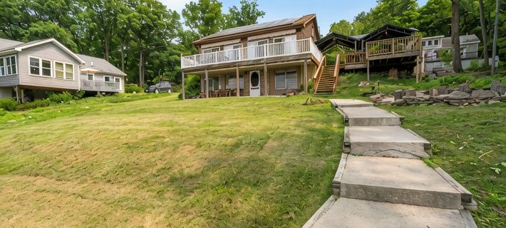 Lakefront Home - Seneca Wine Trail Hot Tub & Sunset View with Firepit, Private Hotels in Hector