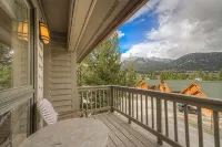 10-Minutes to Ski Resort, 2.5-Bedroom, Mountain Views, Hot Tub/Sauna - Mountain view
