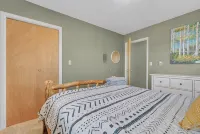 Falcon Ridge Chalet-Woodland Park: WiFi & Views, Deck and Views of Pikes Peak - balcon
