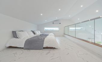 Private Gangneung Pool Villa