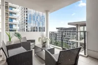 South Bank Sensational! ~ 2Bed/2Bath/1Car/Pool! - 2-Star