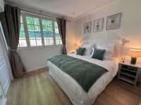 Villa de Luxe Avec Climatisation et Terrasse, Idéal Pour Visiter Paris! - Wifi