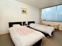 โฮเทลเทโตระ รีสอร์ต ทซึรุโอกะ - ที่มีที่จอดรถ