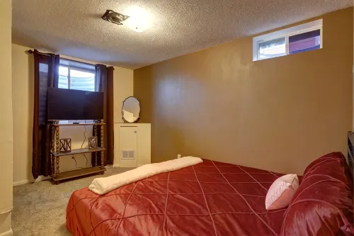 Cozy King Suite + Downtown Rapid City + Fireplace + Private Entrance - Apartments