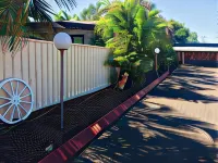 Emerald Highlands Motel - Swimmingpools