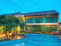 Maharani Guest House - parking