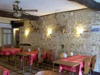 Hotel de La Pomme d'Or Hotels in Blumeray