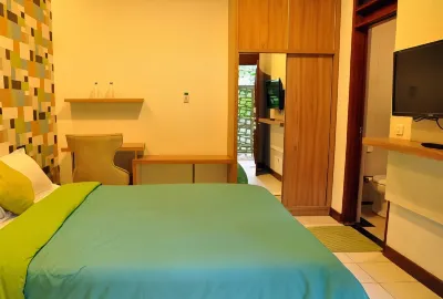 Travelers Inn