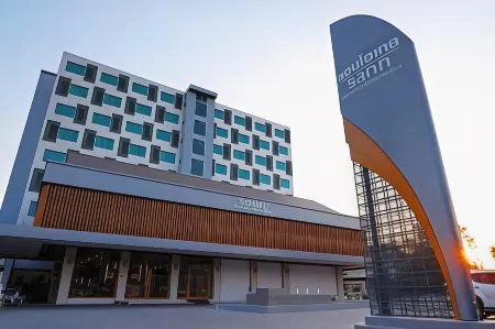 Sann Hotel Отели рядом с достопримечательностью «Ночной базар на Чианг Рай»